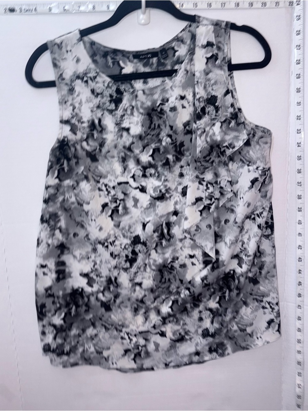 Apt. 9 Black & White Abstract Print Sleeveless Camisole